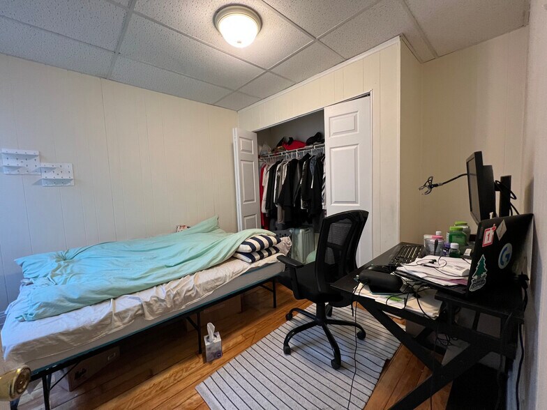 Building Photo - 439 Cambridge St