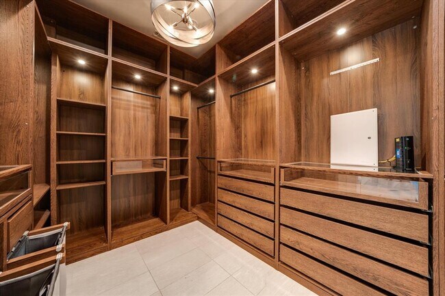 Building Photo - 6316 Bernia Dr