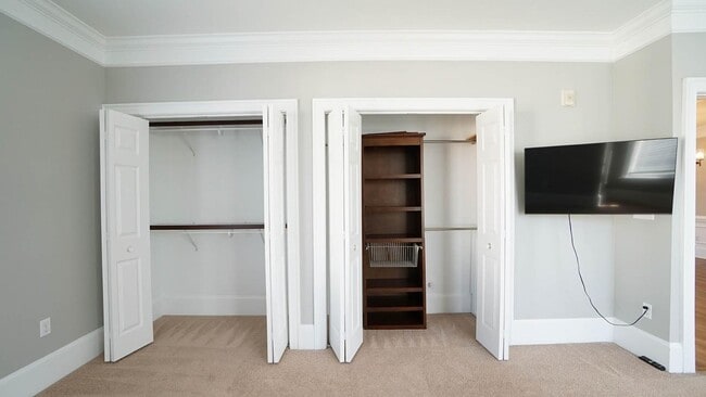 Bedroom 2 Closets - 426 Waterford Lake Dr