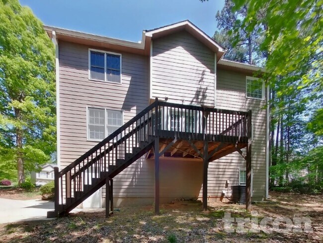 Building Photo - 220 Stevenson Trail