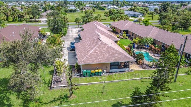 Building Photo - 227 Rotonda Blvd W