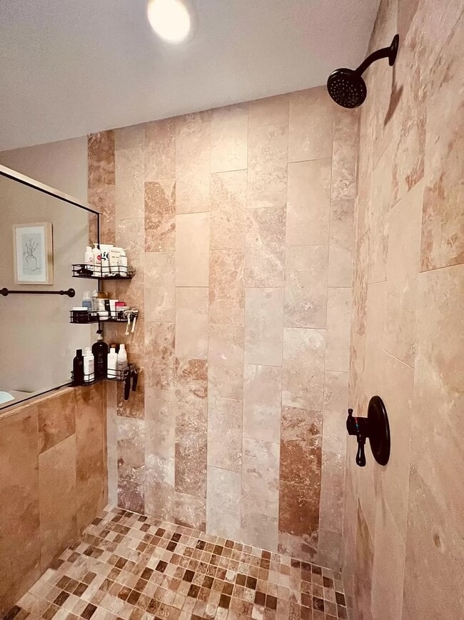 Building Photo - Upton