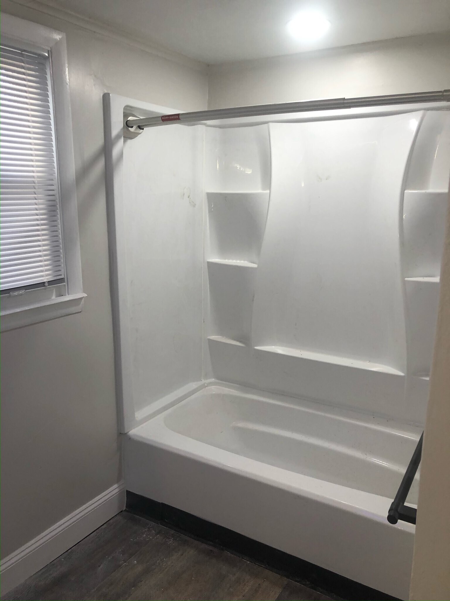 Building Photo - 159 Tangent St