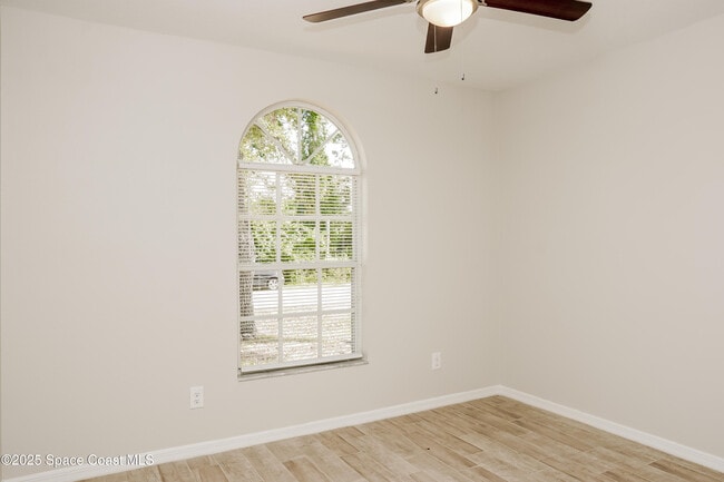 Building Photo - 1722 Elmhurst Cir SE