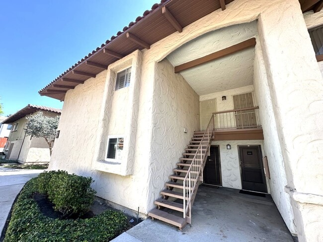 Building Photo - Mission Valley 3 BR 2 BA Condo w/ Parking ...