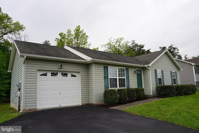 Building Photo - 104 Basin Dr