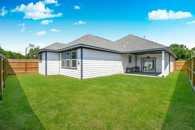 Building Photo - 1507 5th St