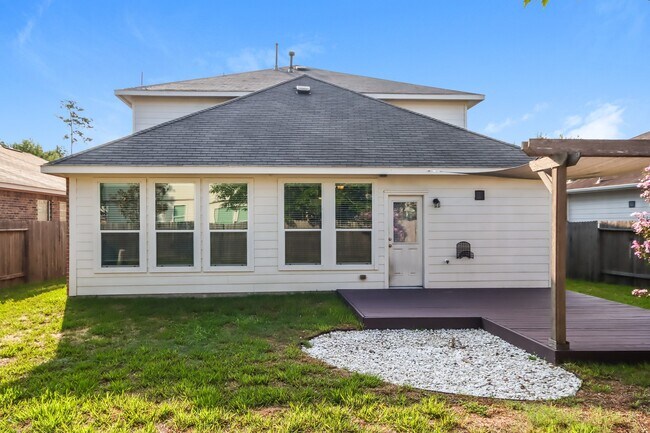 Building Photo - 28923 Hidden Lake W