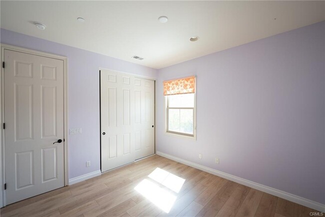 Building Photo - 137 Coyote Brush