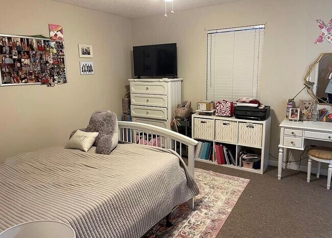 Building Photo - Trojan Commons Condo