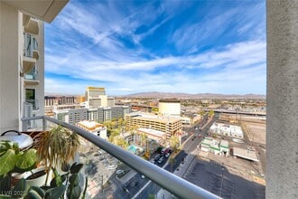 Building Photo - 150 S Las Vegas Blvd