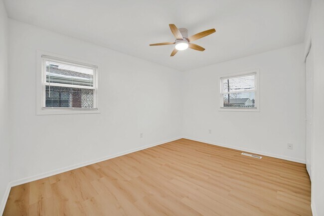 Building Photo - 3 Bedroom 1 Bathroom House for Rent!