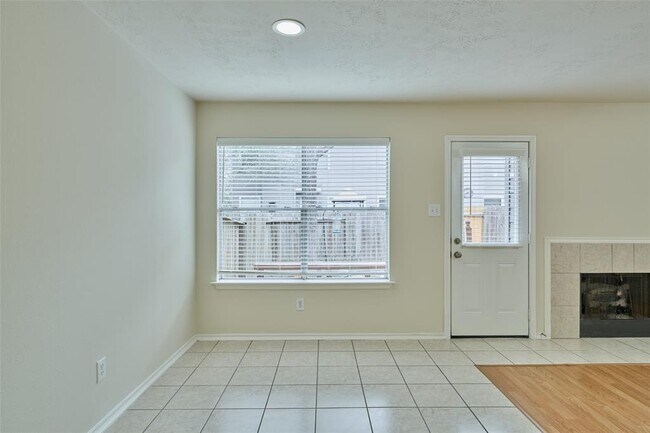 Building Photo - 298 Sentry Maple Pl