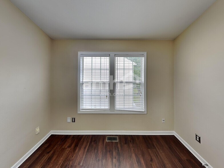 Building Photo - 10206 Orchard Grass Ct