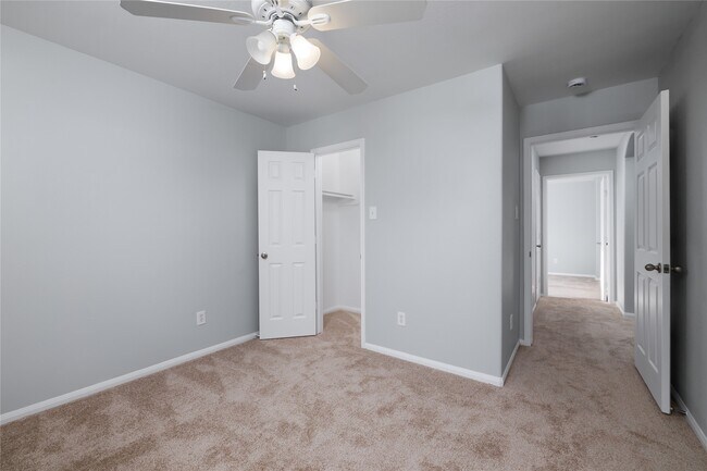 Building Photo - 14 Barker Ridge Ct