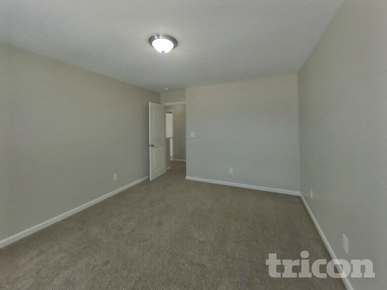 Building Photo - 371 Wakefield Ct