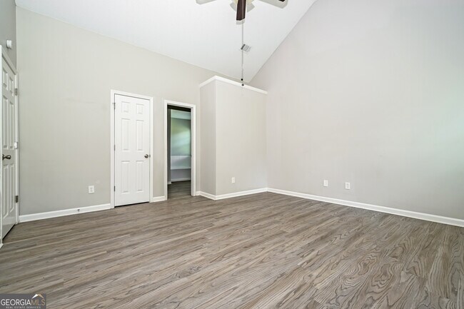 Building Photo - 987 Brisley Cir