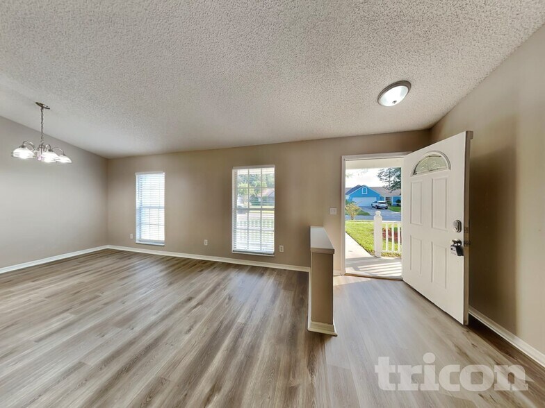 Building Photo - 4518 Saddle Creek Pl