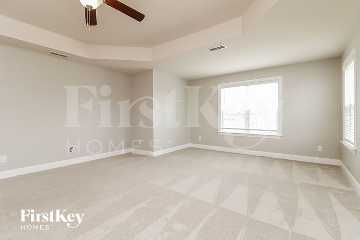 Building Photo - 64 Waterpine Dr