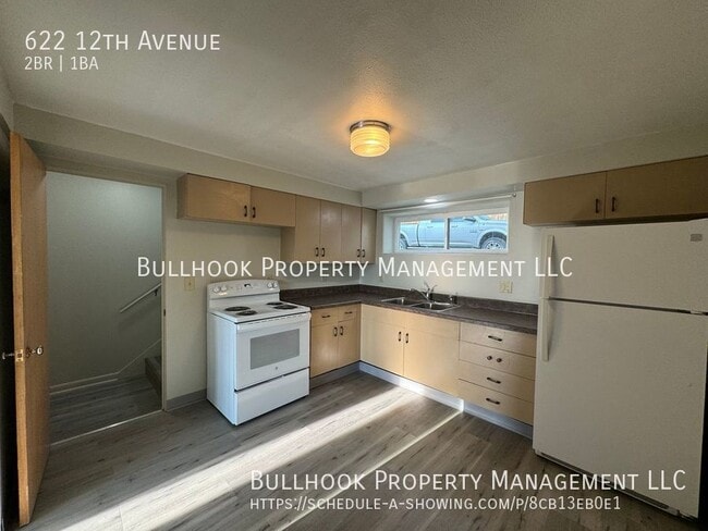 Building Photo - 622 12th Ave