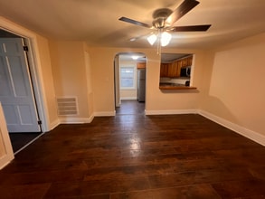 Building Photo - 114 Kibbey Ave