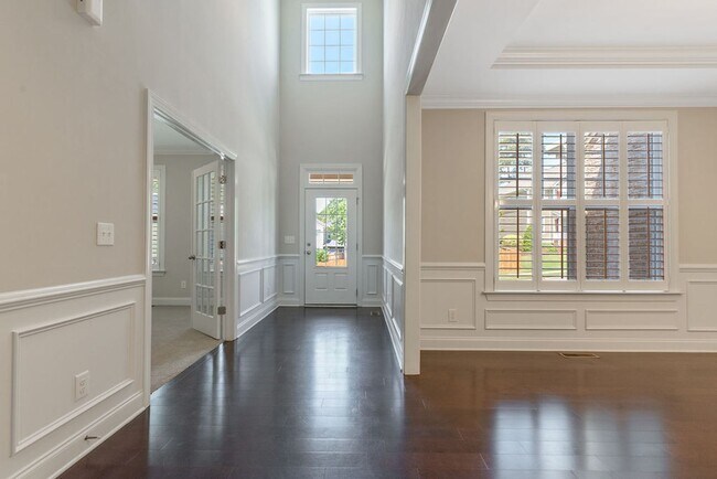 Building Photo - Beautiful Holly Springs Home