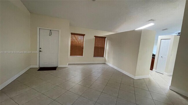 Building Photo - 6952 SW 148 Ln