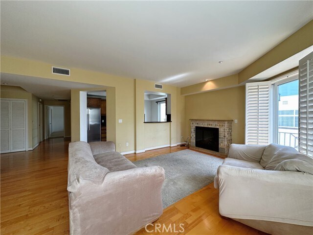 Building Photo - 320 S Willaman Dr