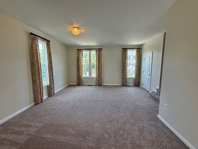 Building Photo - 2177 Whispering Hollow Ln