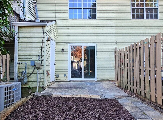 Building Photo - 6627 Banbury Ct NW