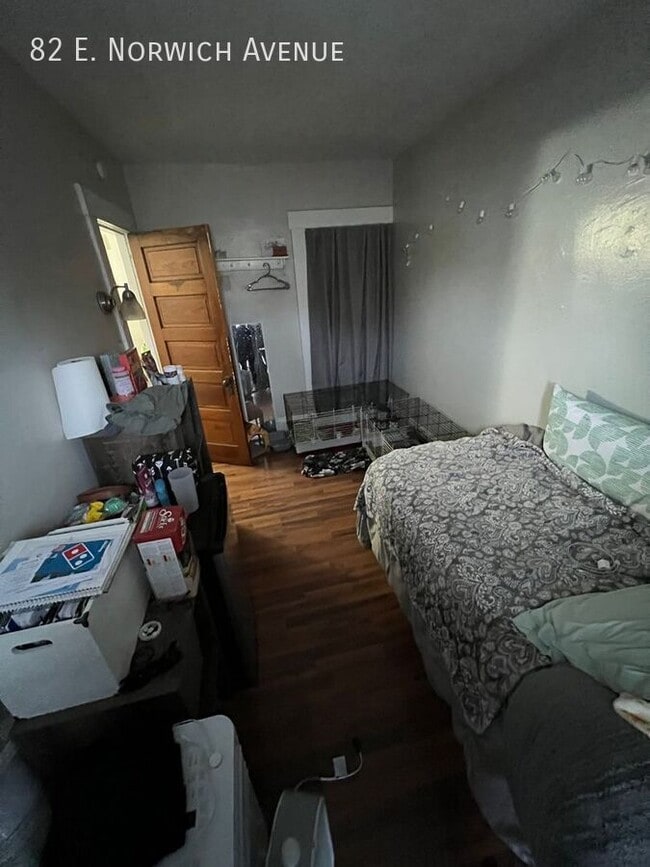 Building Photo - 82 E Norwich Ave