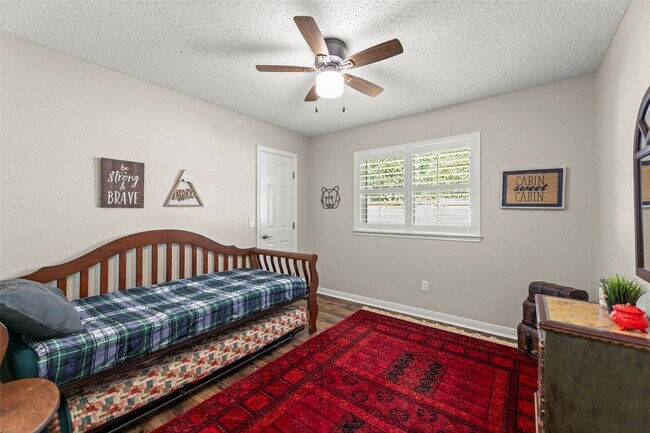 Building Photo - 9418 Wandsworth Dr