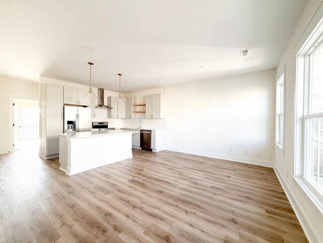 Building Photo - Luxury 3-Bedroom Townhome with Flex Room at Highbury + Summer Special