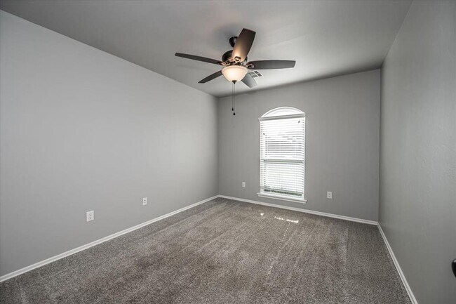 Building Photo - 18208 Scarborough Dr