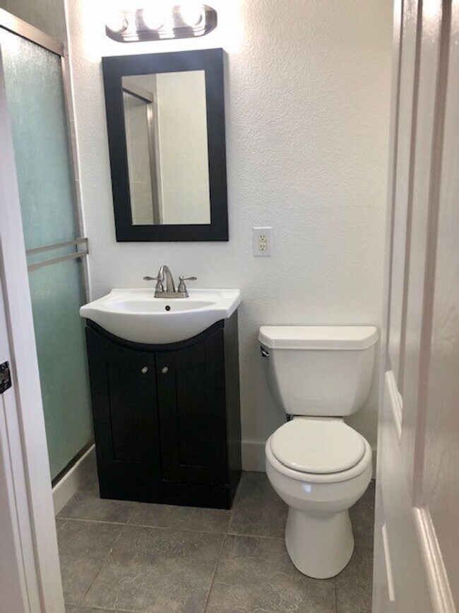 Building Photo - Nice 3 bed, 2 bath home in Carmichael