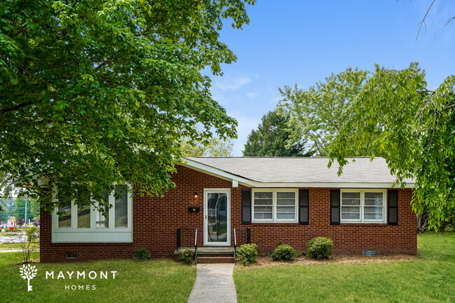 Primary Photo - Inviting 3-Bedroom Home