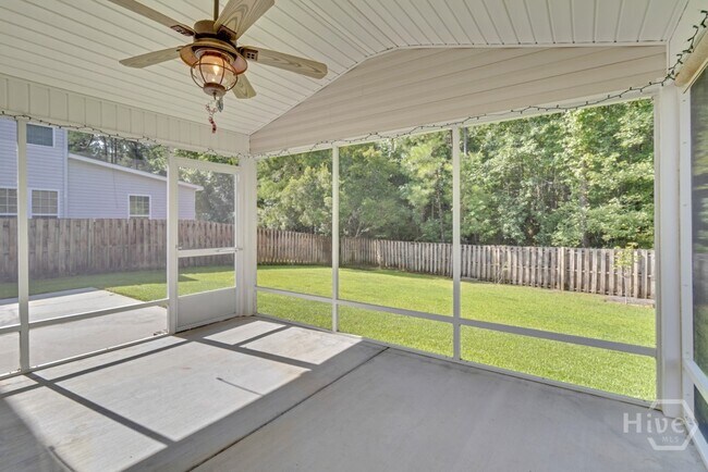Building Photo - 127 Magnolia Dr