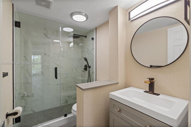 Building Photo - 9441 SW 76th St