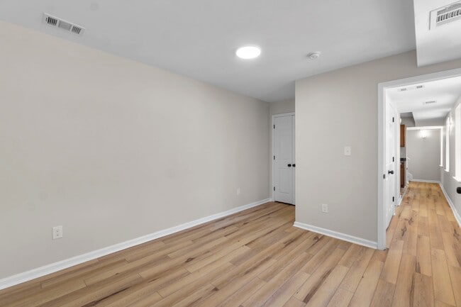 Building Photo - 2027 E Baltimore St