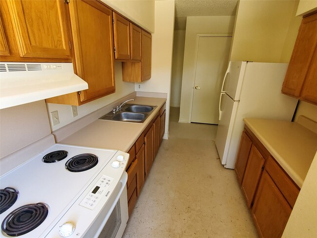 Building Photo - 400 NW 2nd St