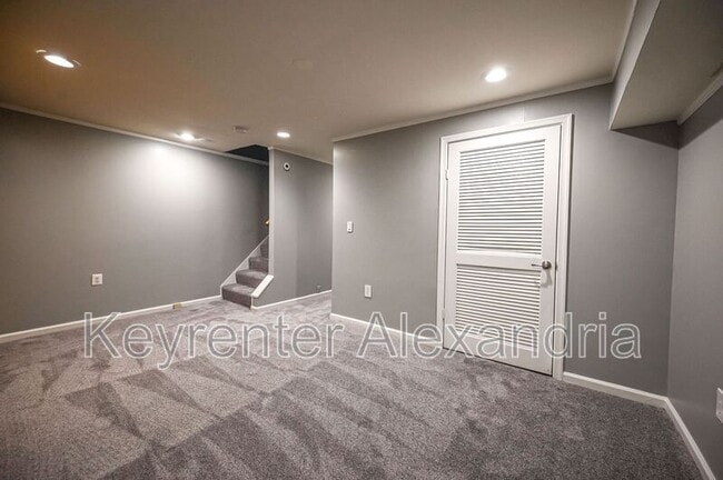 Building Photo - 7107 Tolliver St