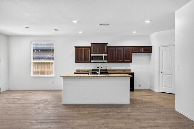 Building Photo - 7305 Fossell Ranch Rd