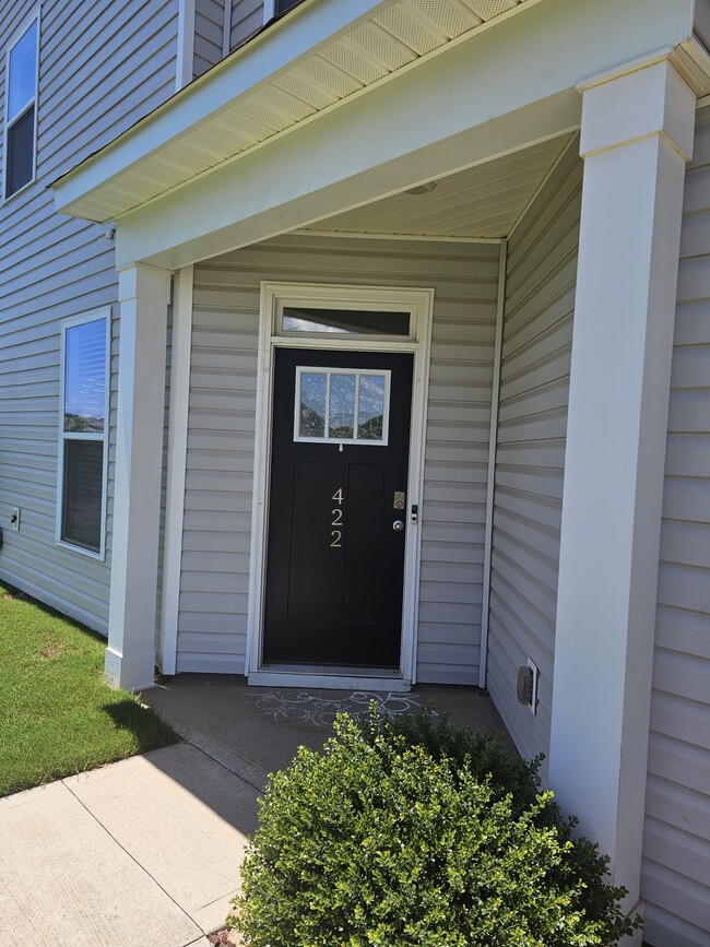 Building Photo - 422 Yellow Fox Rd