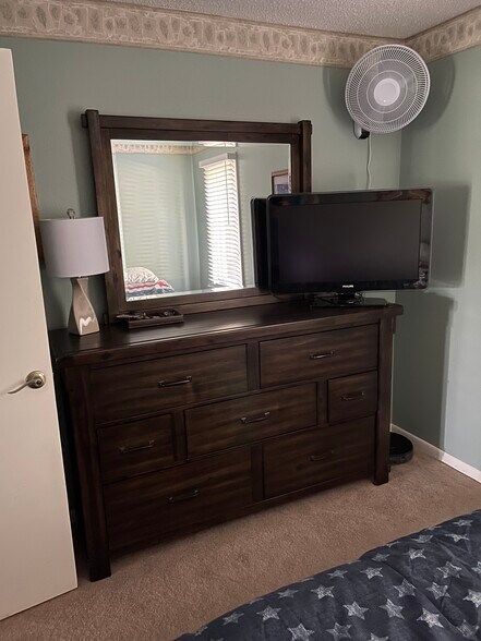 Dresser Bedroom - 7 Juniper Trl