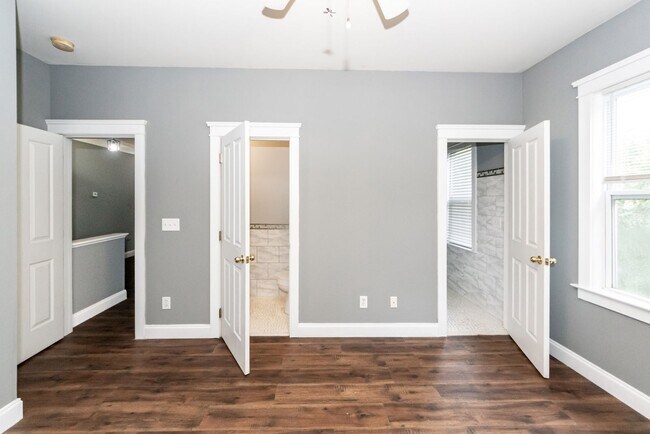 Building Photo - 115 Blackwater Dr