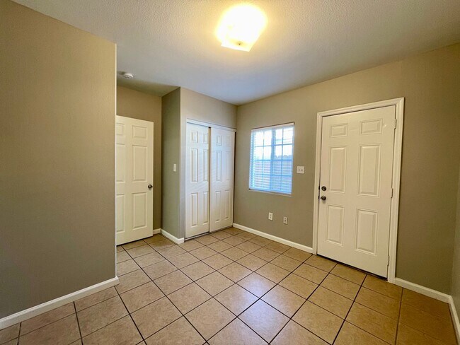 Building Photo - 16773 Randall Ave