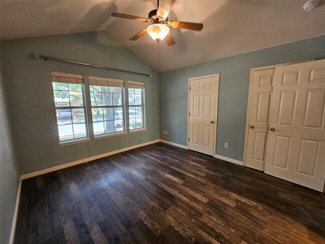 Building Photo - 174 Prairie Springs Loop