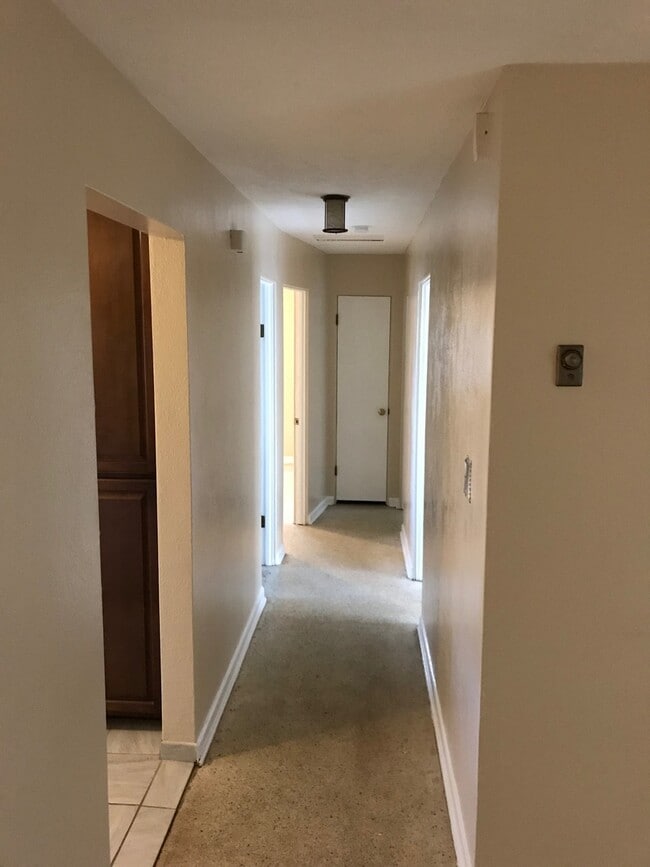 Building Photo - 8362 Cristobal Cir