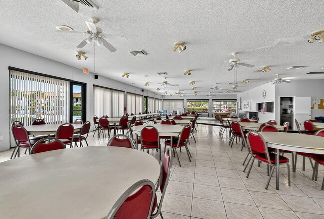 Building Photo - 7101 Golf Colony Ct