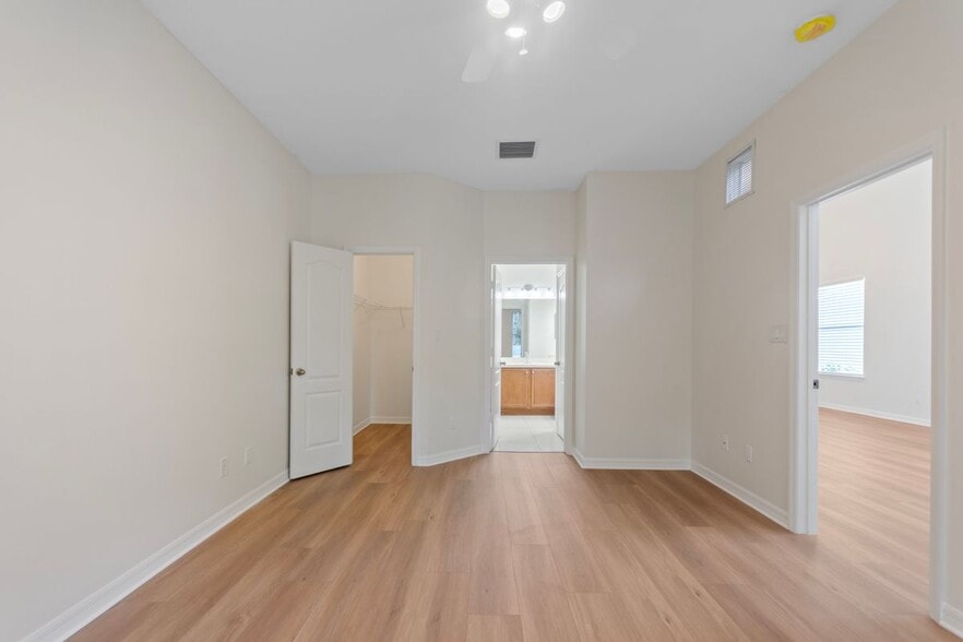 Building Photo - 118 Chippendale Terrace
